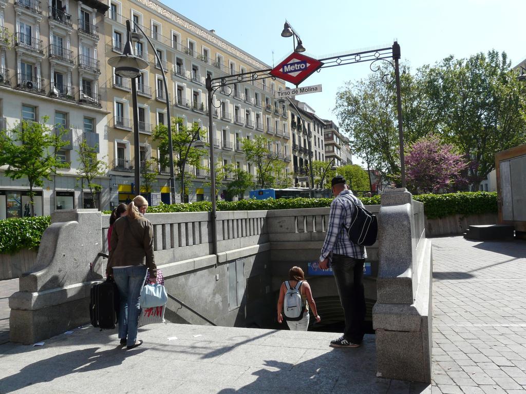 Far Home Plaza Mayor Madrid Exteriér fotografie