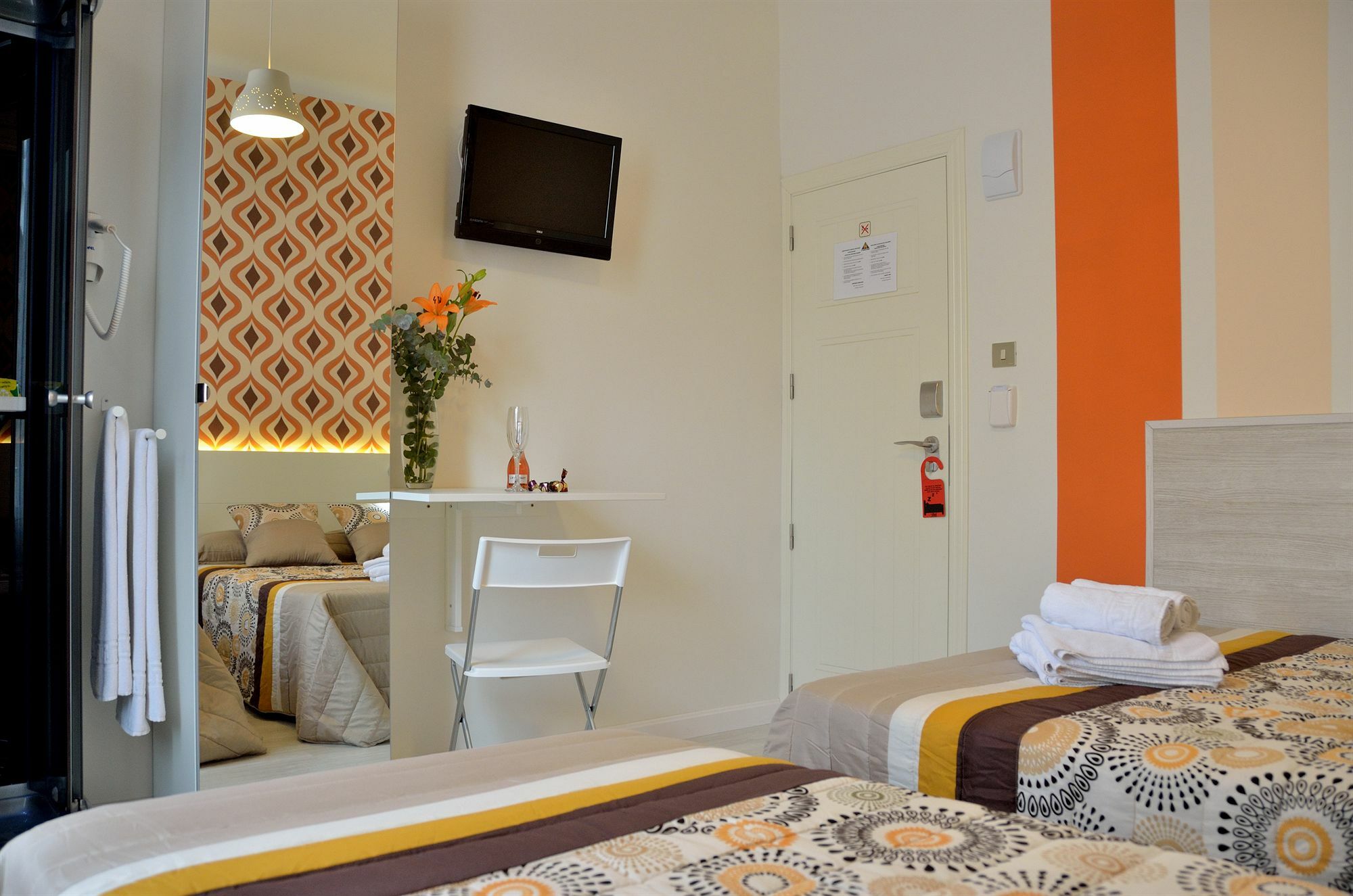 Far Home Plaza Mayor Madrid Exteriér fotografie